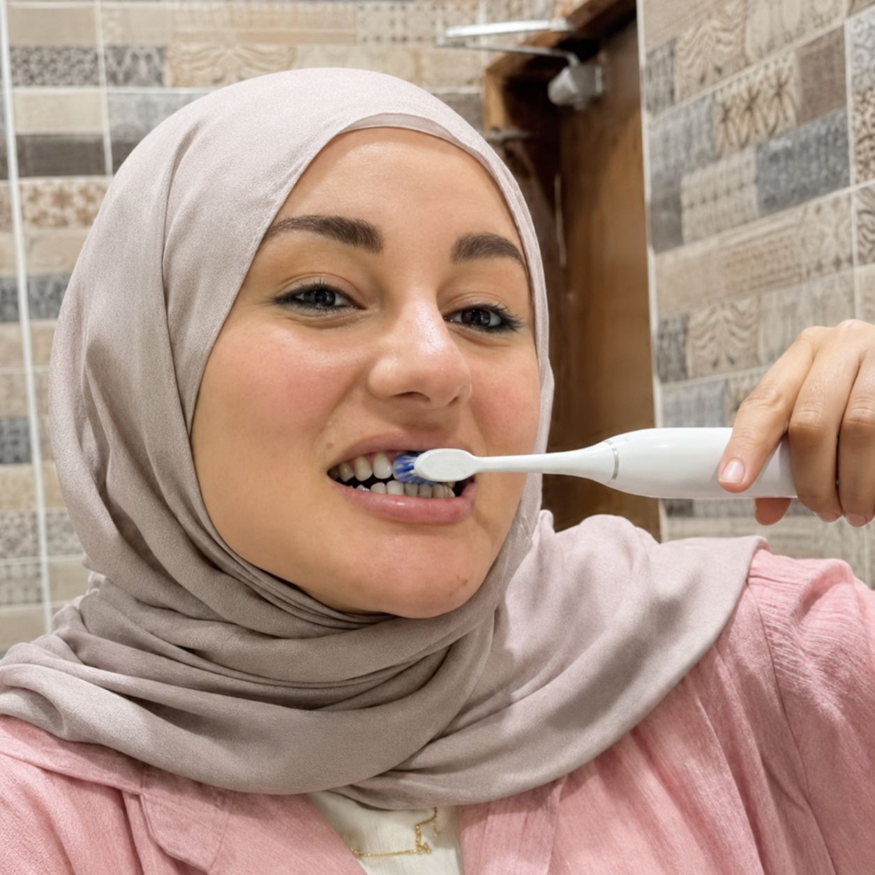 Best Electric Toothbrush for Braces: Clean Around Brackets the Right Way